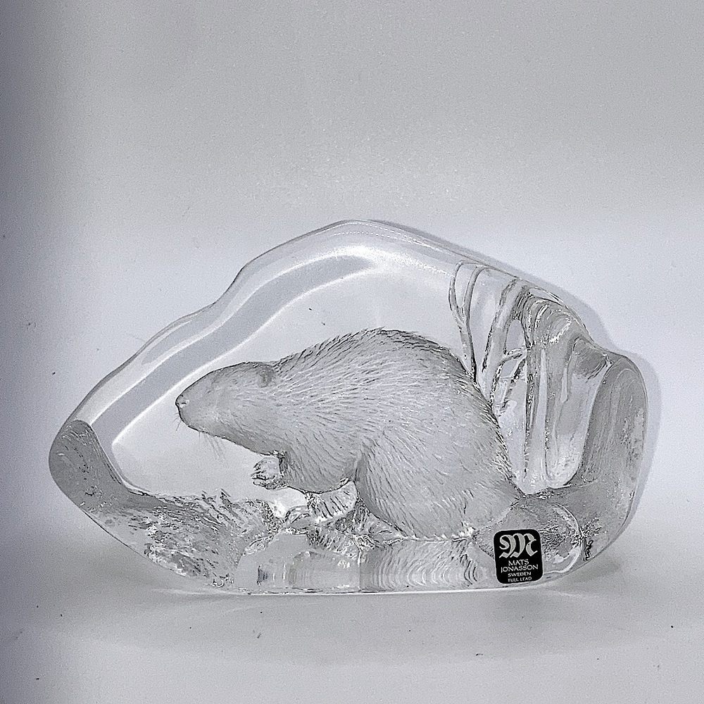 Vtg Mats Jonasson Carved Beaver Lead Crystal Paperweight Figure 5.5” W x 3.5” H